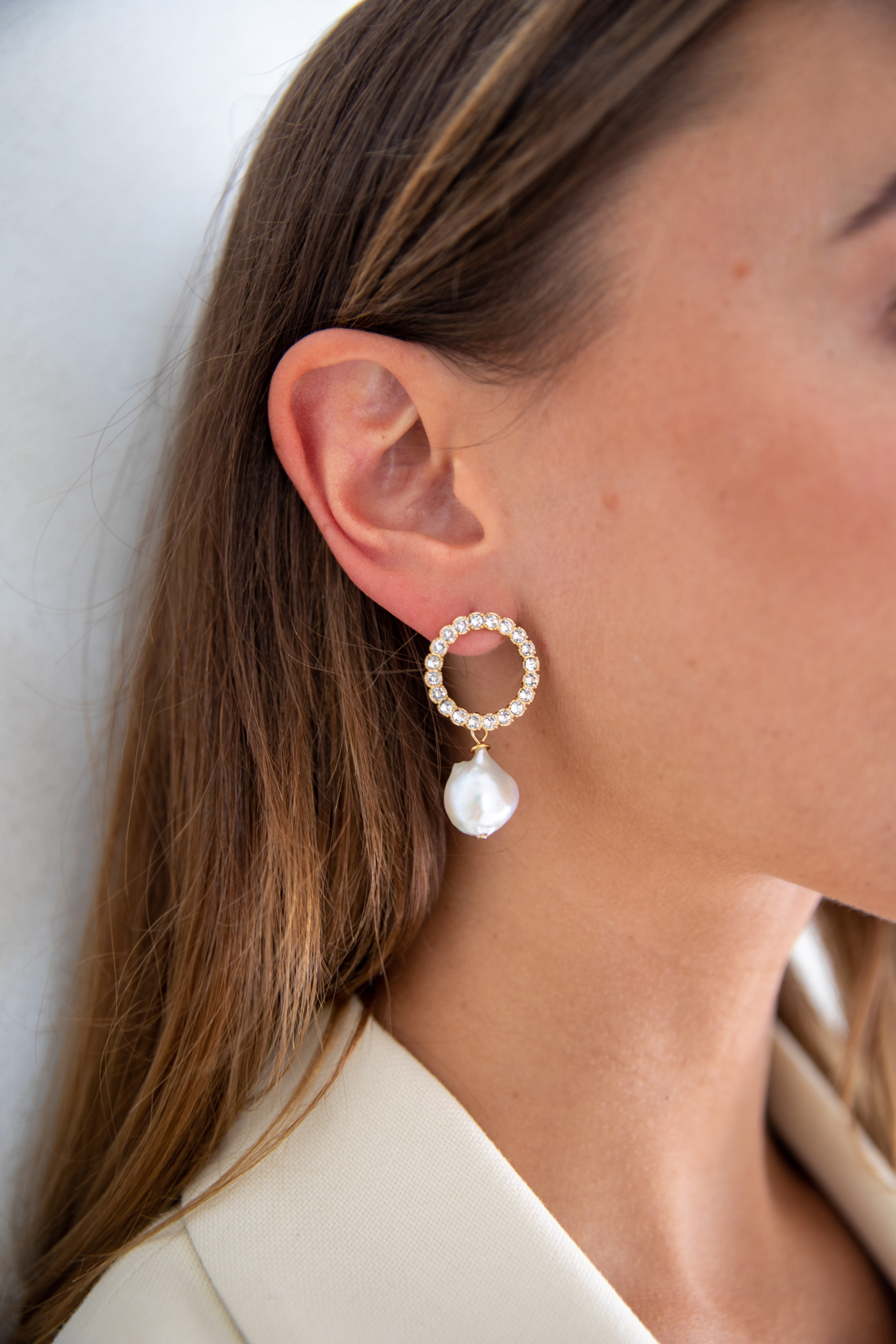 Wild pearl bridal earrings