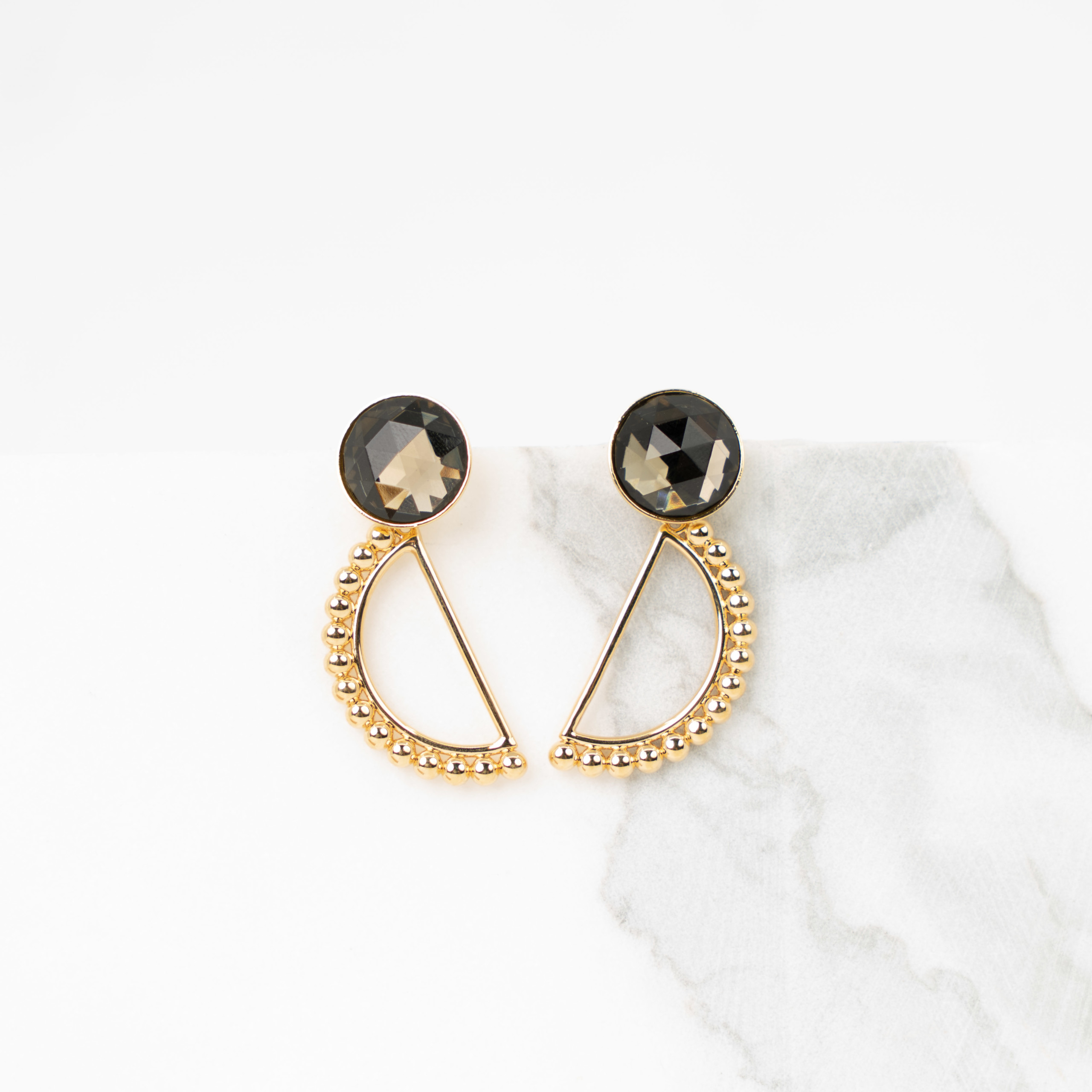 Luna anthracite gold earrings