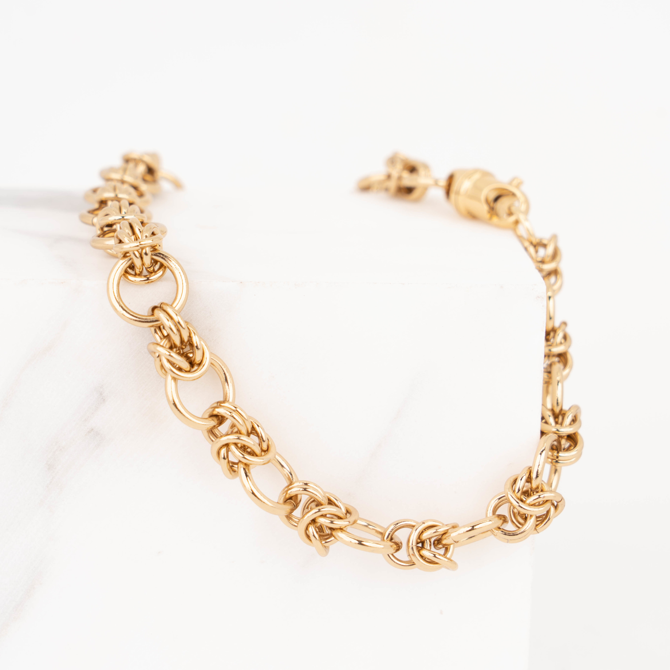Nicole chain gold necklace