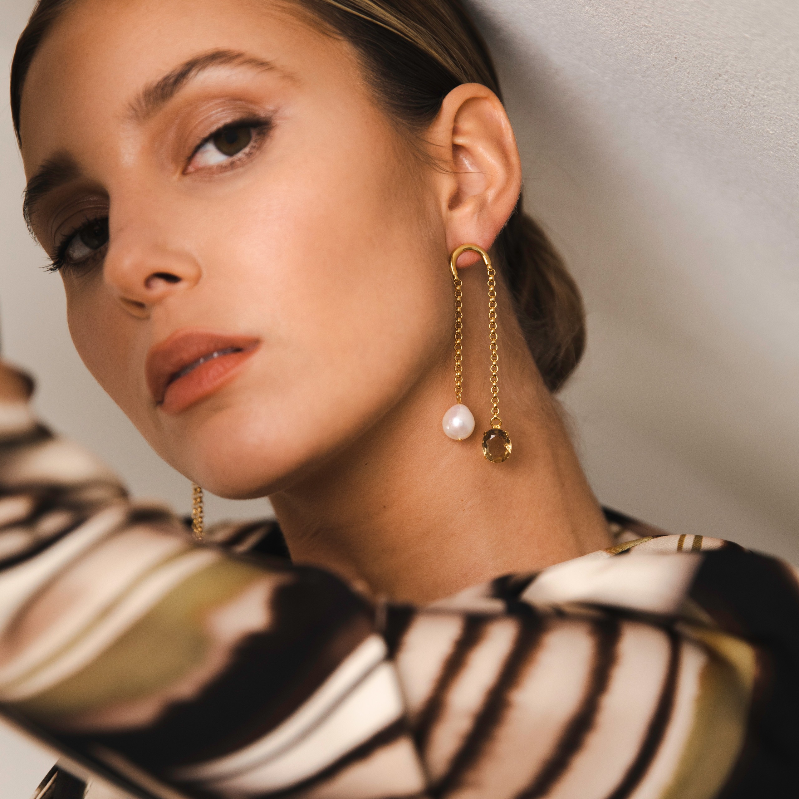 Nadine chain baroque pearl mix earrings