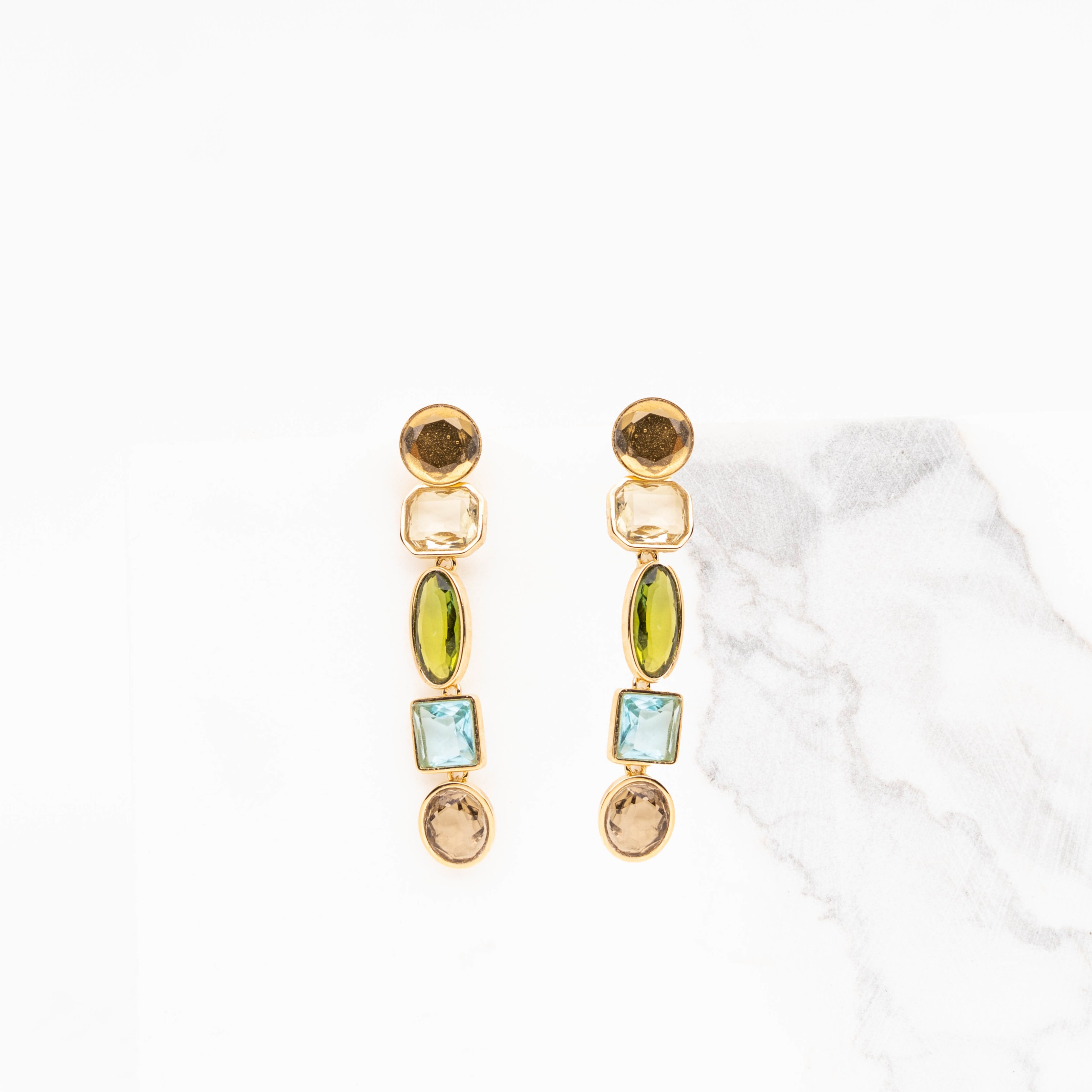 Long gemstones oval green earrings