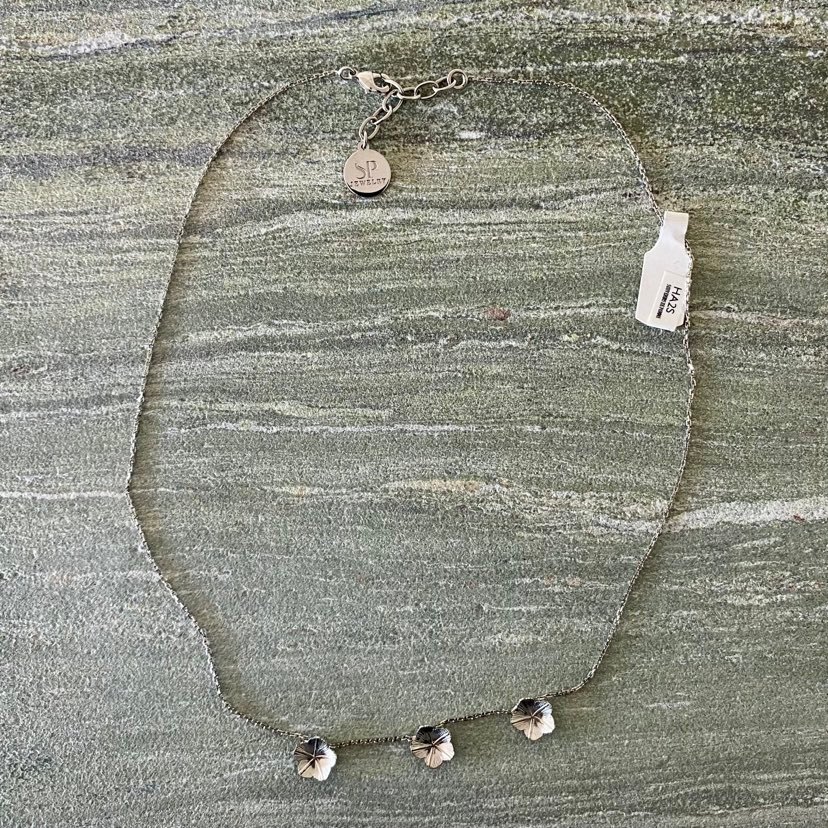 Petal silver necklace