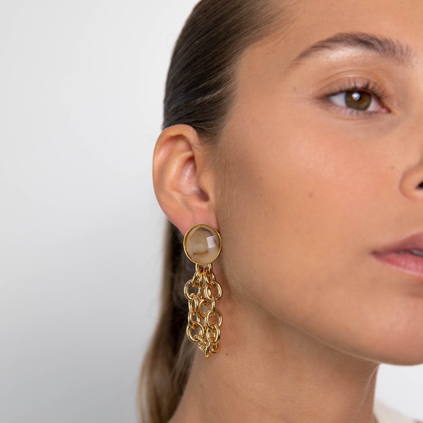 Paloma beige earrings