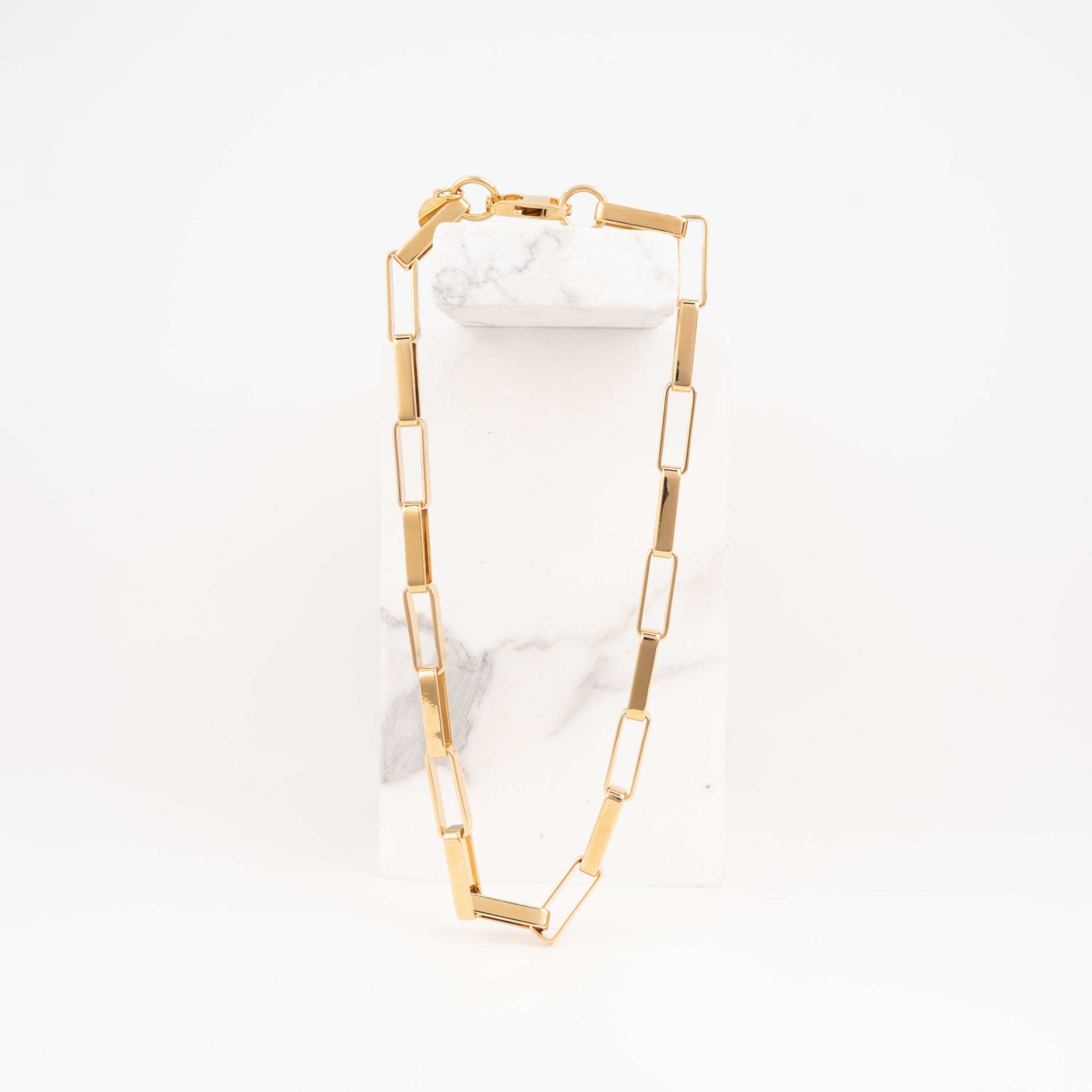 Link large chain gold necklace