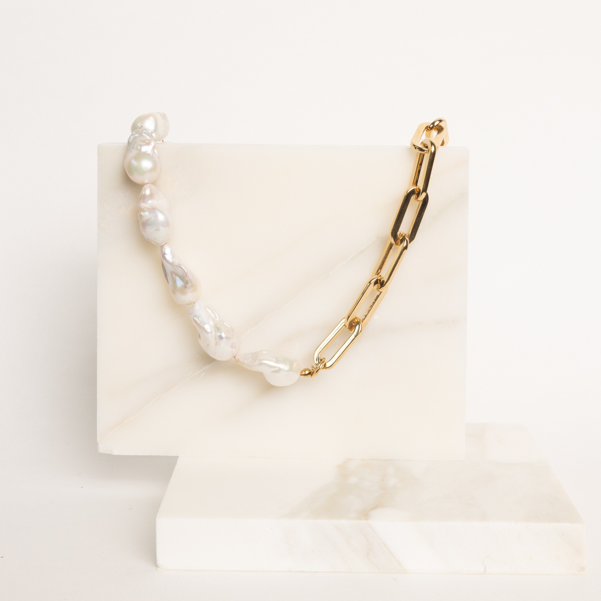 Cocco large wild pearl mix necklace