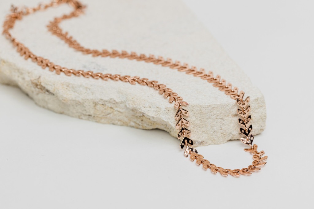 Rose gold arrow necklace