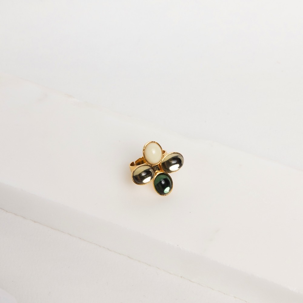 Loulou green mix ring