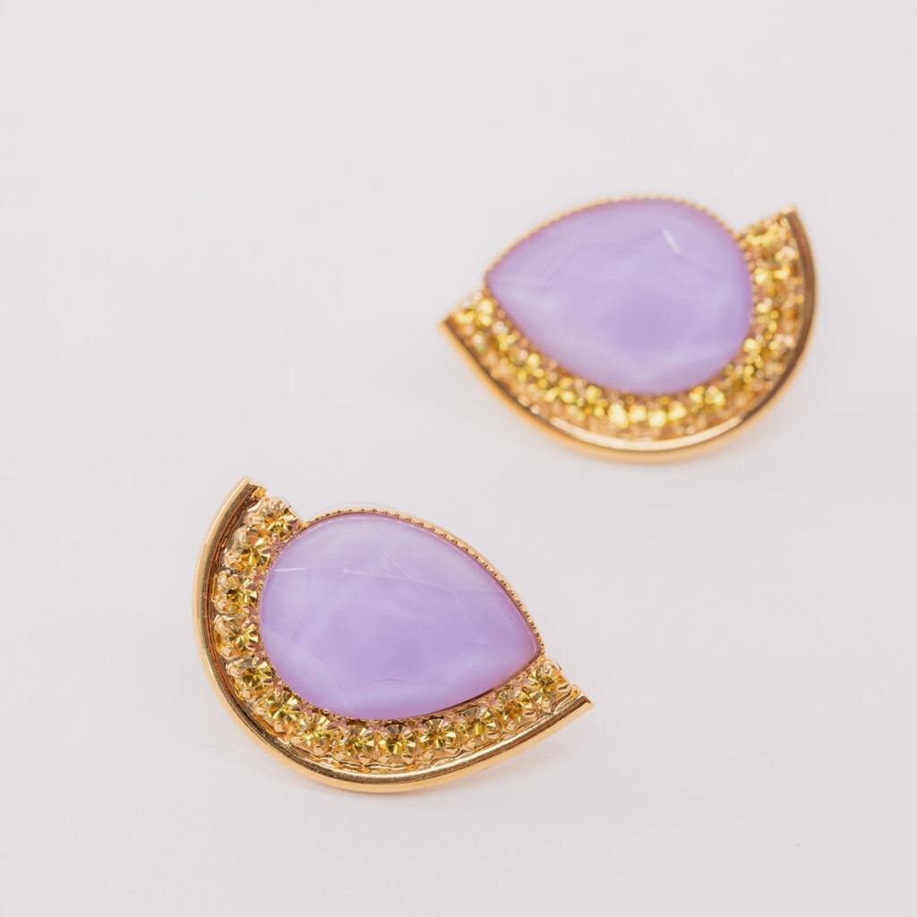 Nora lila strass oorbellen