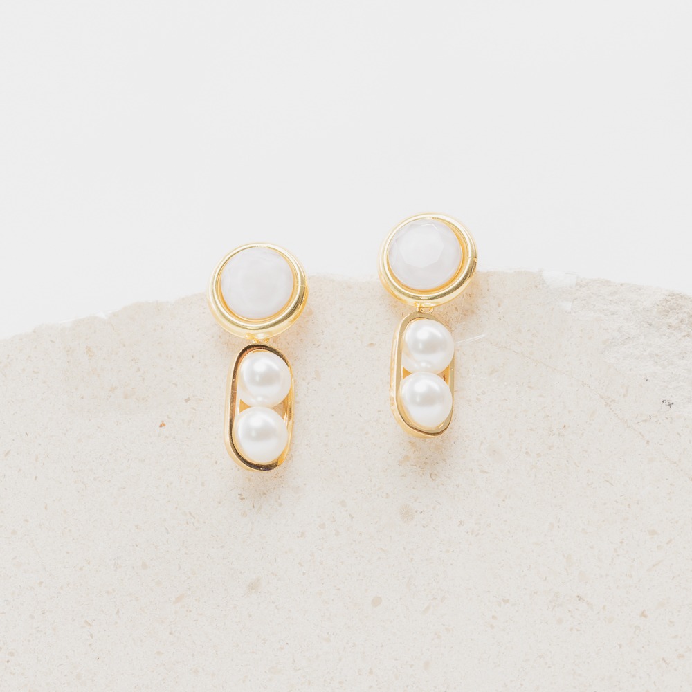 AURORE white pearl short earrings