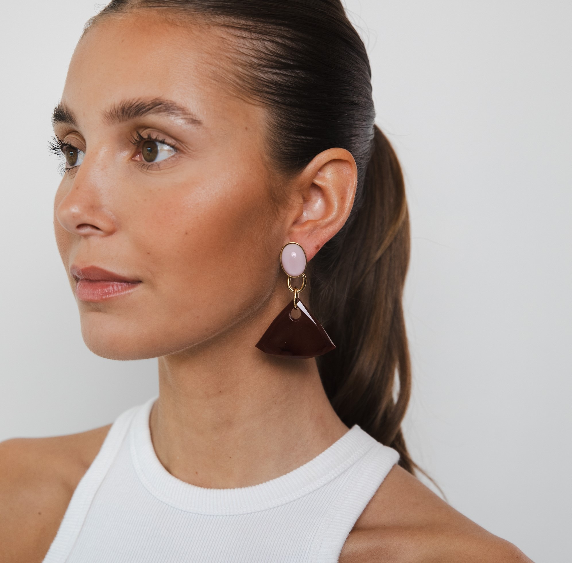 Gianna bordeaux short earrings