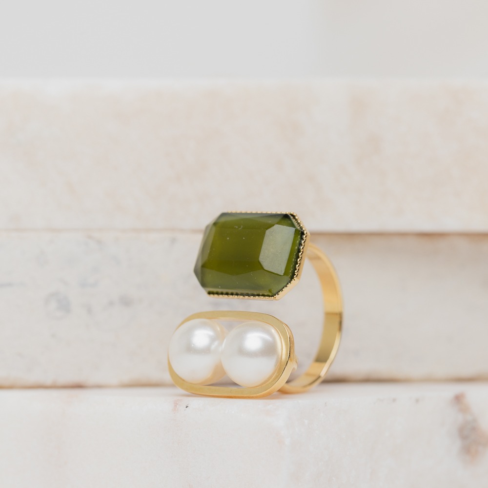 AURORE green pearl ring