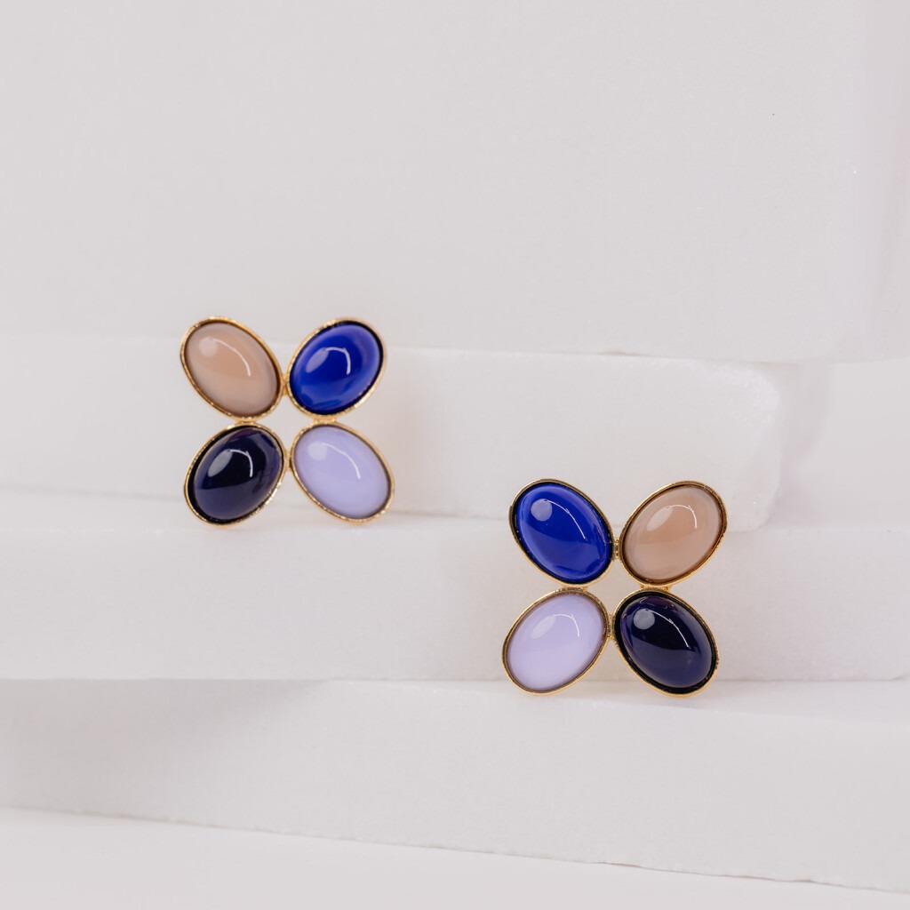 Loulou studs blauwe mix oorbellen