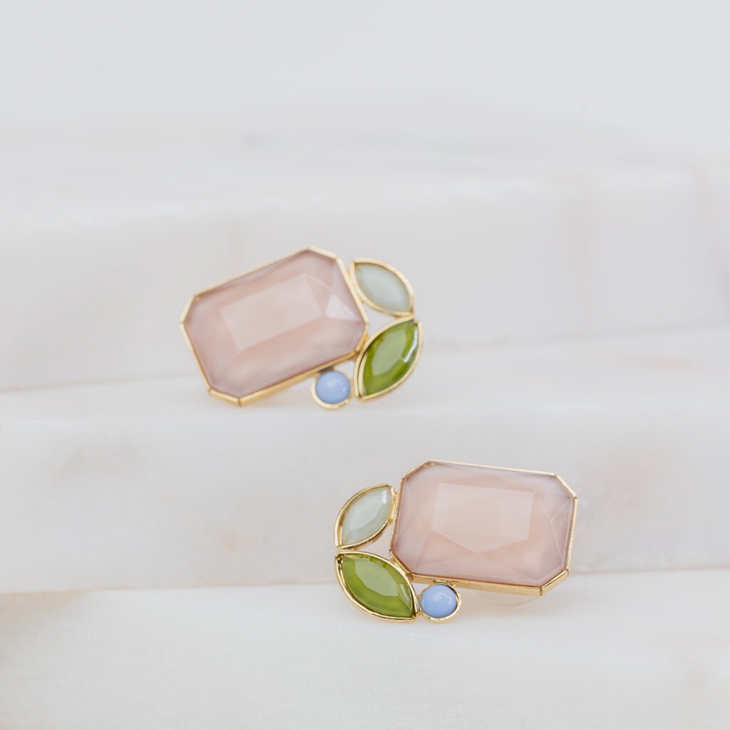 Odele zacht roze mix korte oorbellen