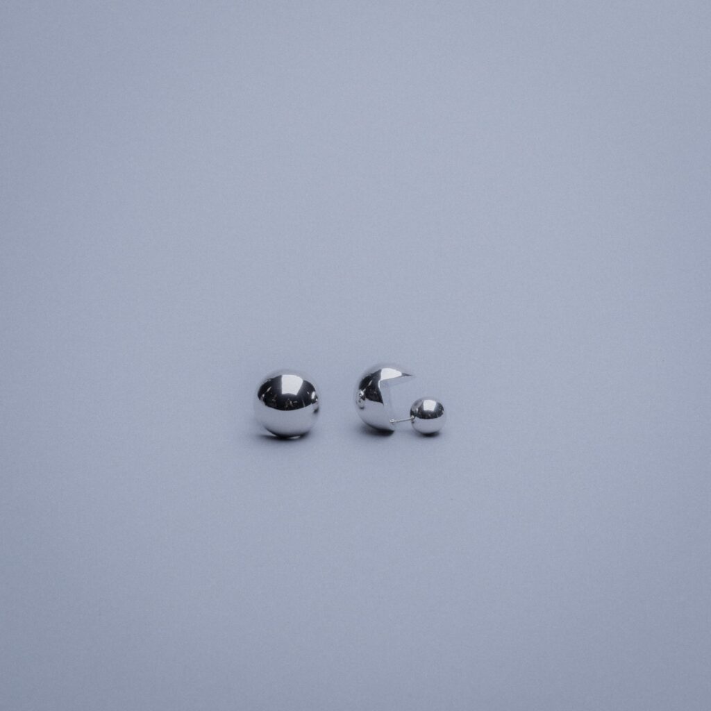 Libra zilvere studs