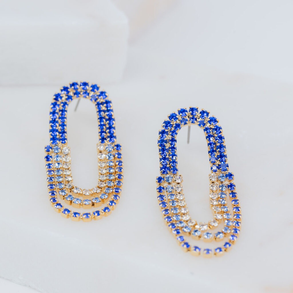 Lumi strass blauwe mix statement oorbellen