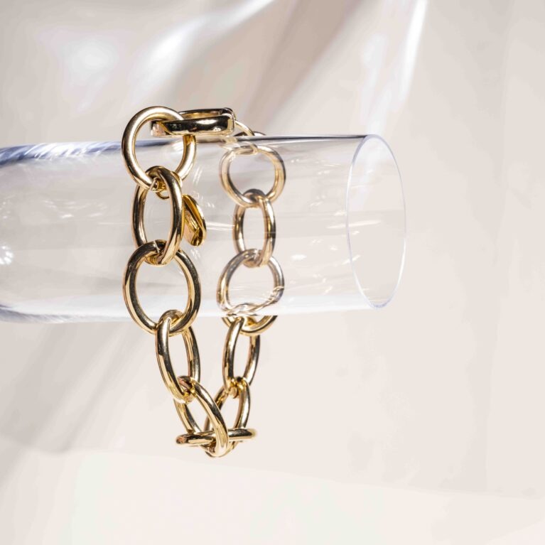 Mica chain gouden statement armband