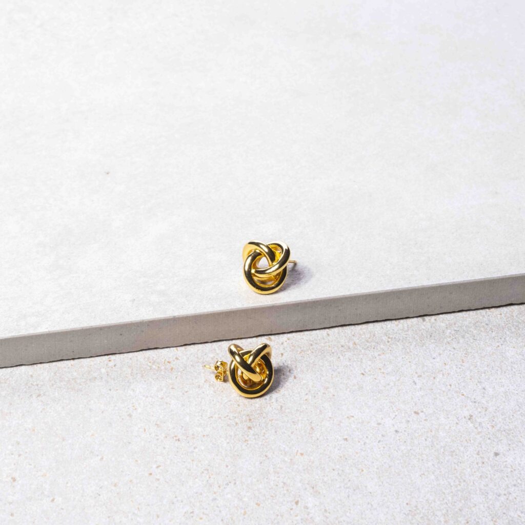 Dolly gold knot shortie