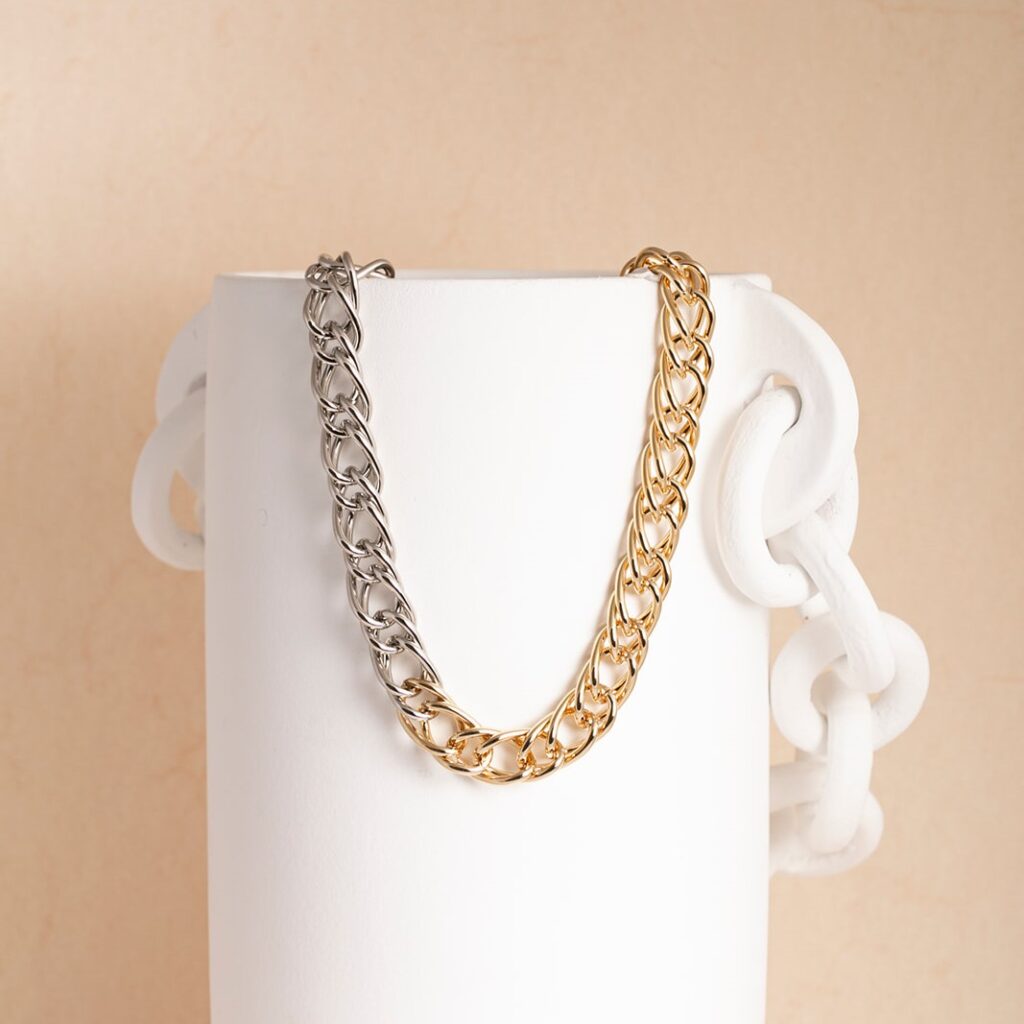 Small snake bicolor necklace