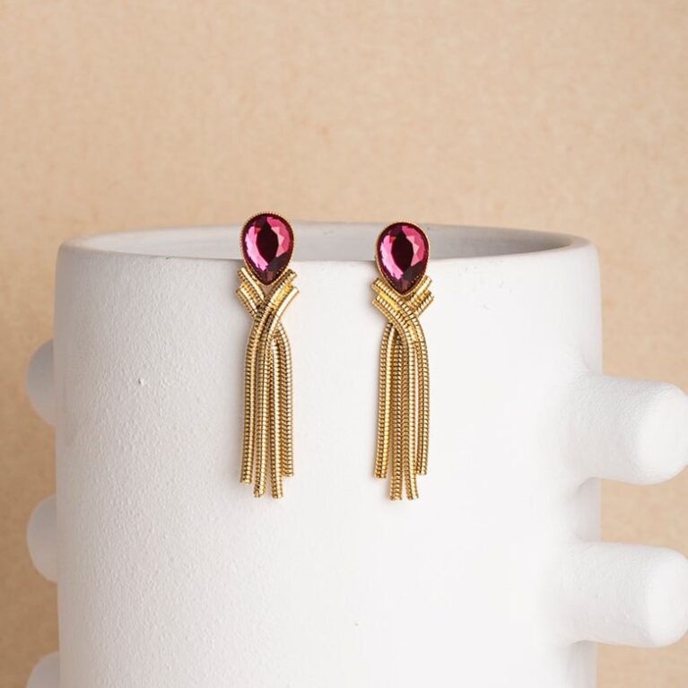 Isadora fuchsia short gold earrings
