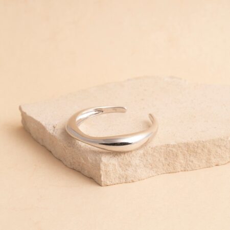 Vivé shining silver cuff