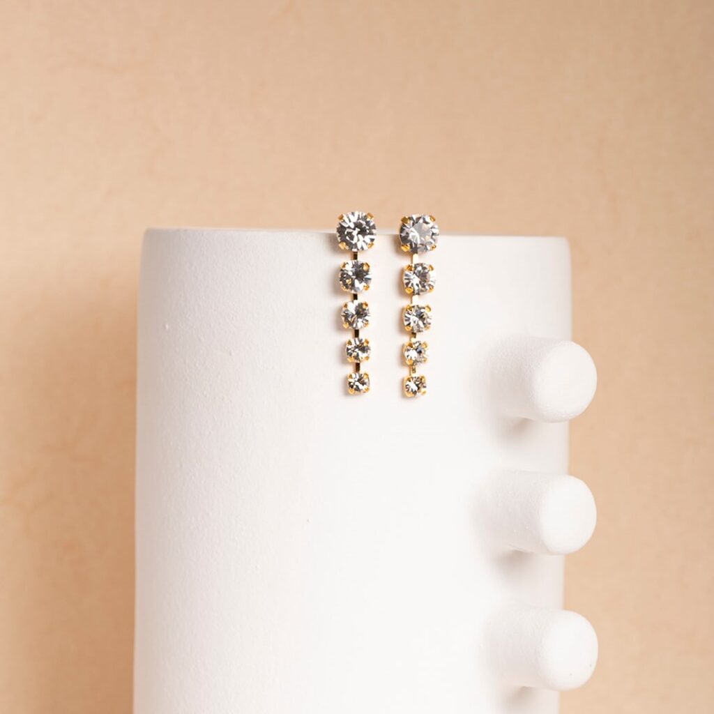 Joanne white strass midlong earrings