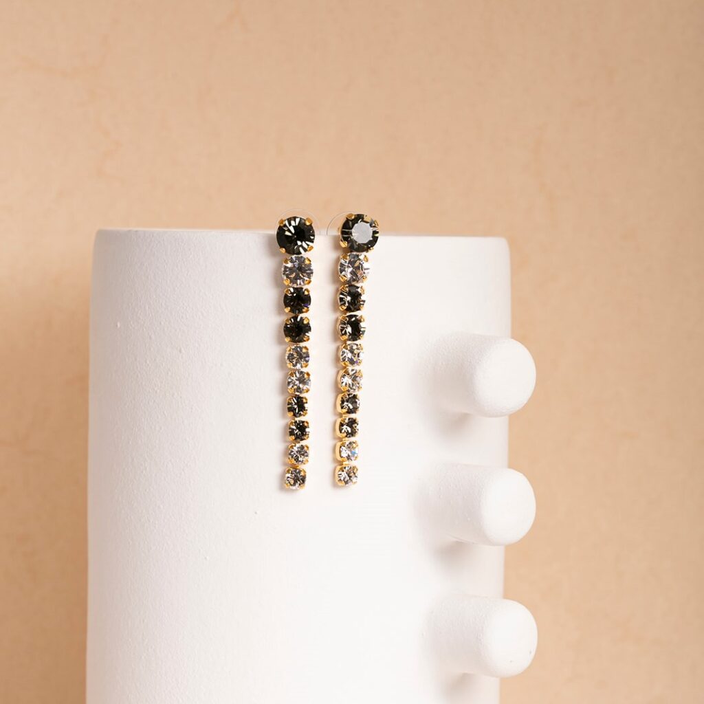 Joanne black mix strass long earrings
