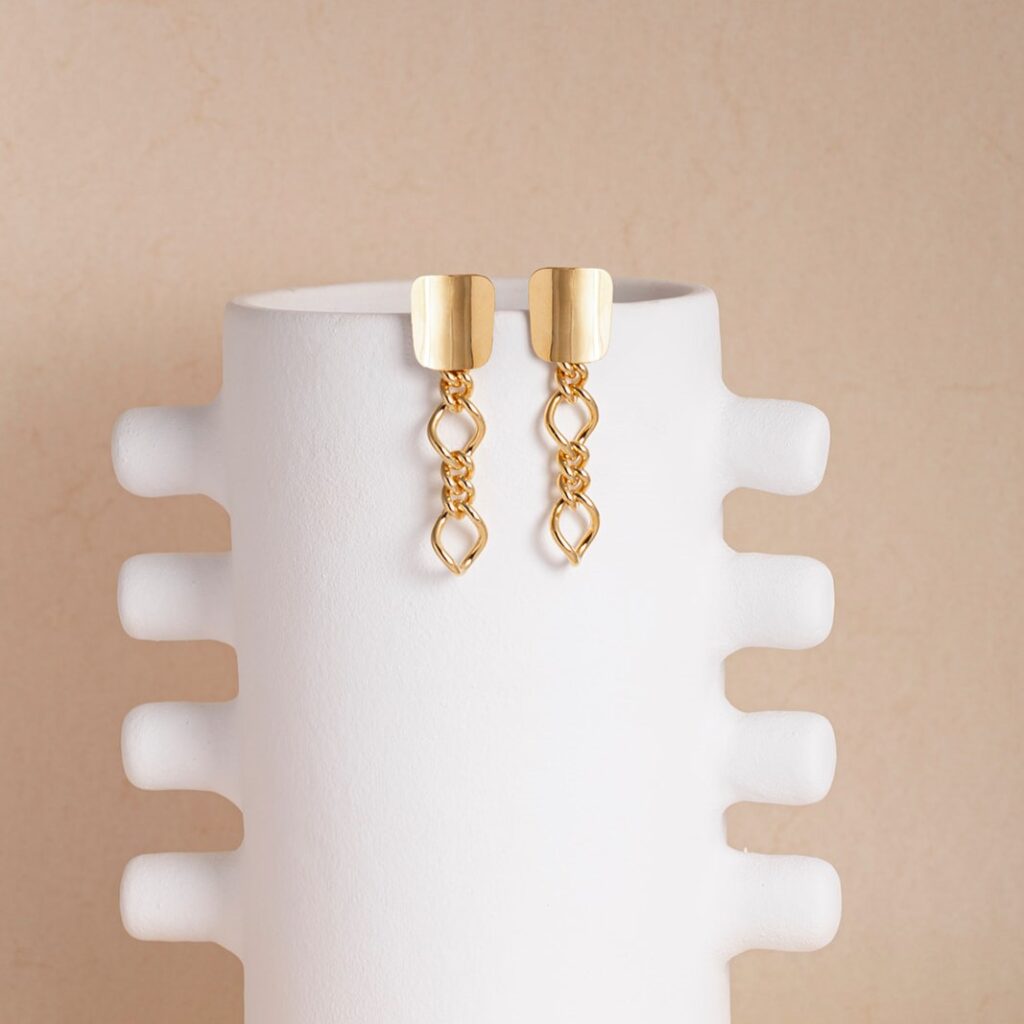 Dolores gold long earrings