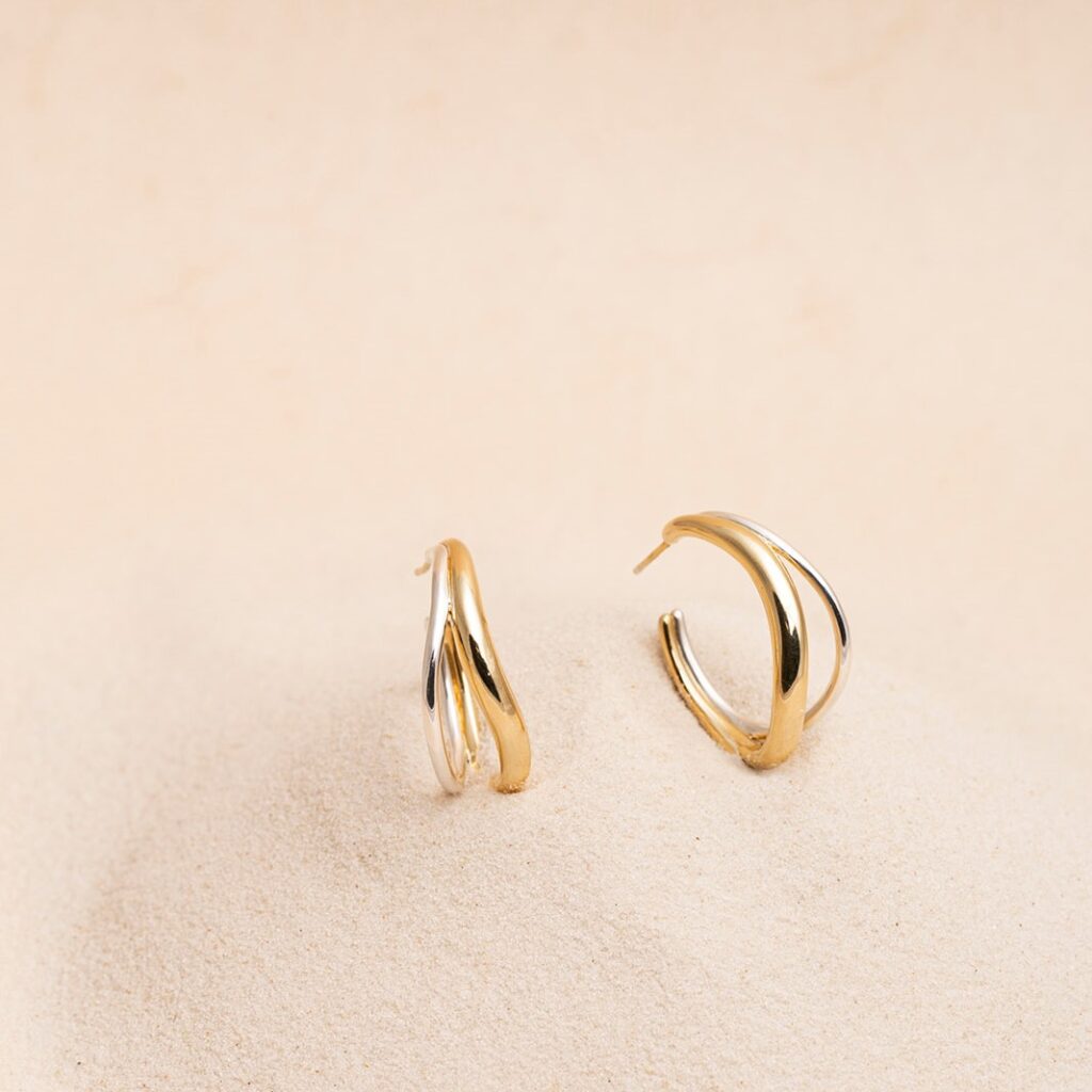 Camilla bicolor double hoops