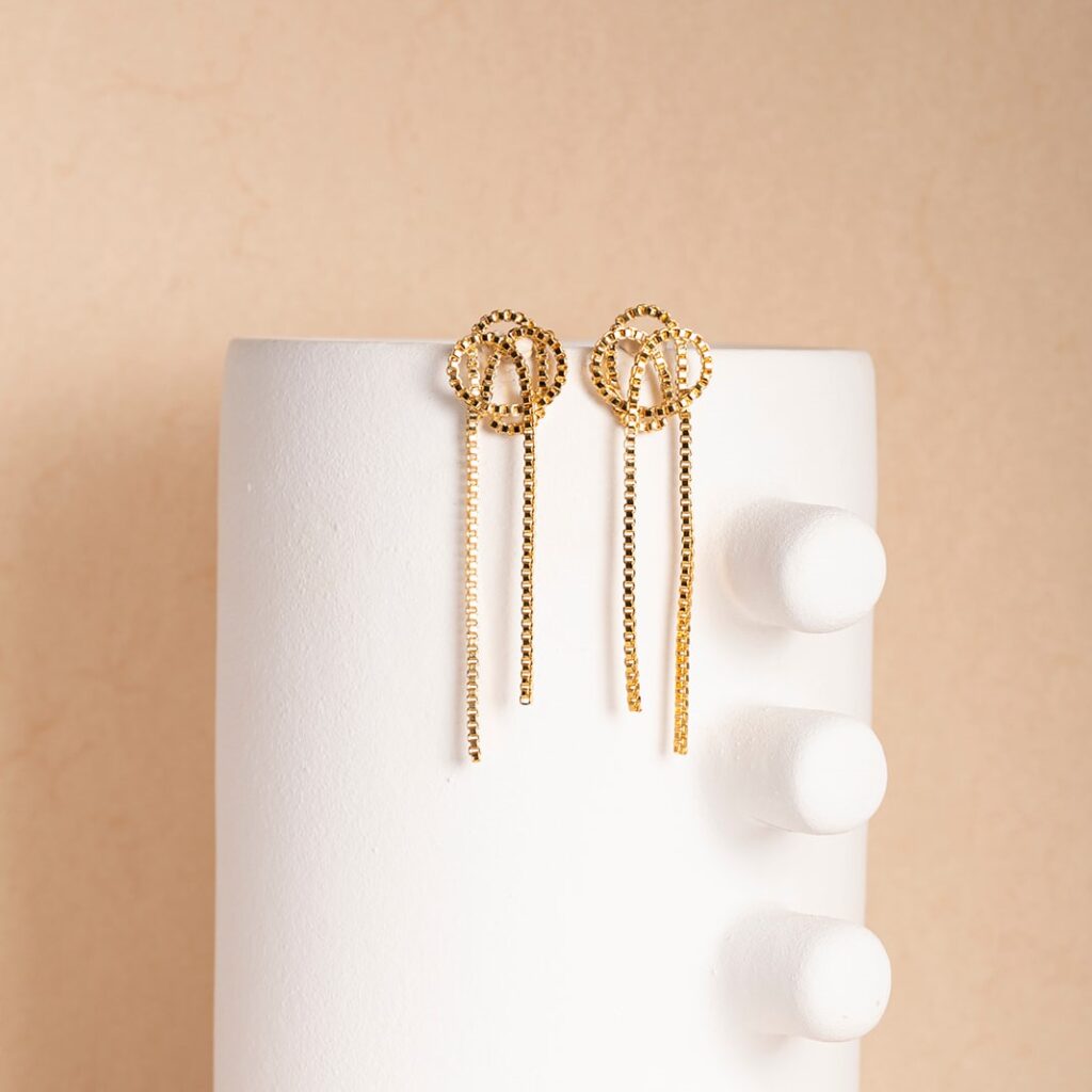 Amore gold chains long earrings