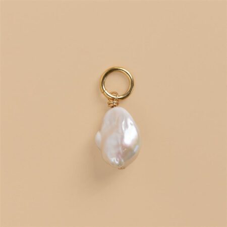 Wild pearl charm