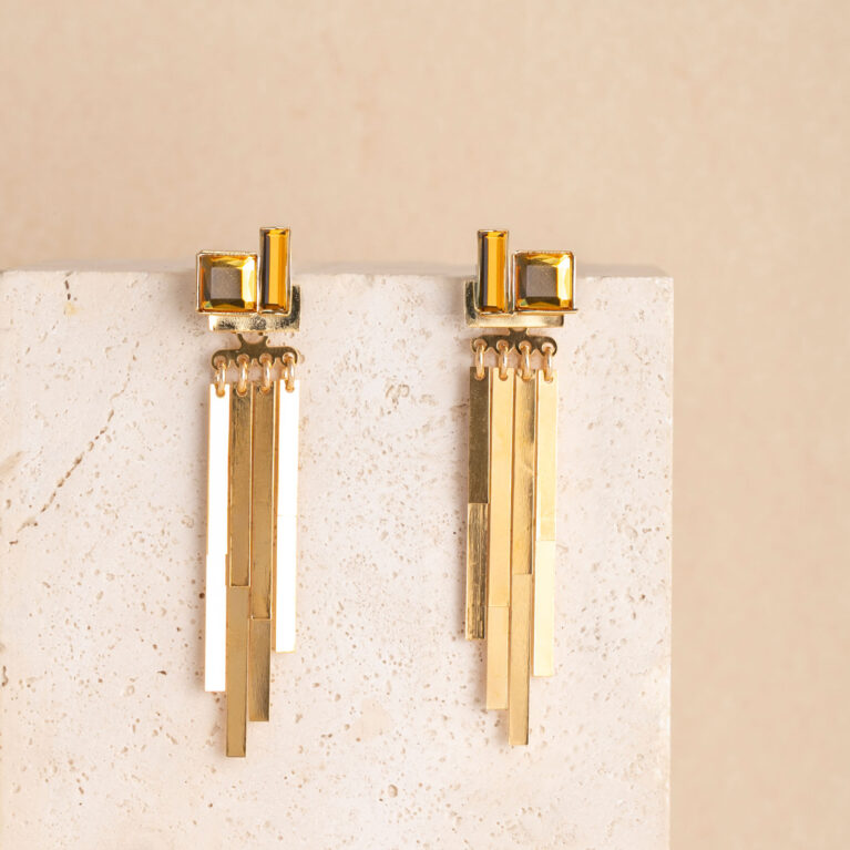 ROMY cognac long earrings (PRE-ORDER)