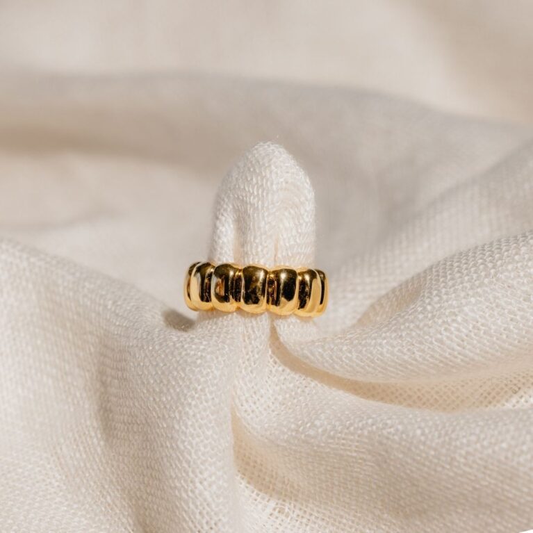 Noa gold ring